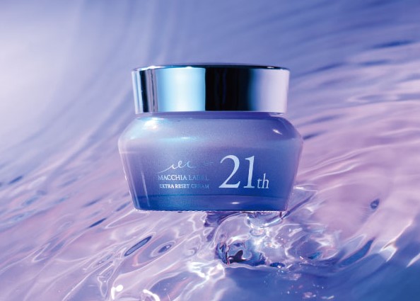 マキアレイベルから、美を追求し歴代最高峰を更新し続けるクリーム