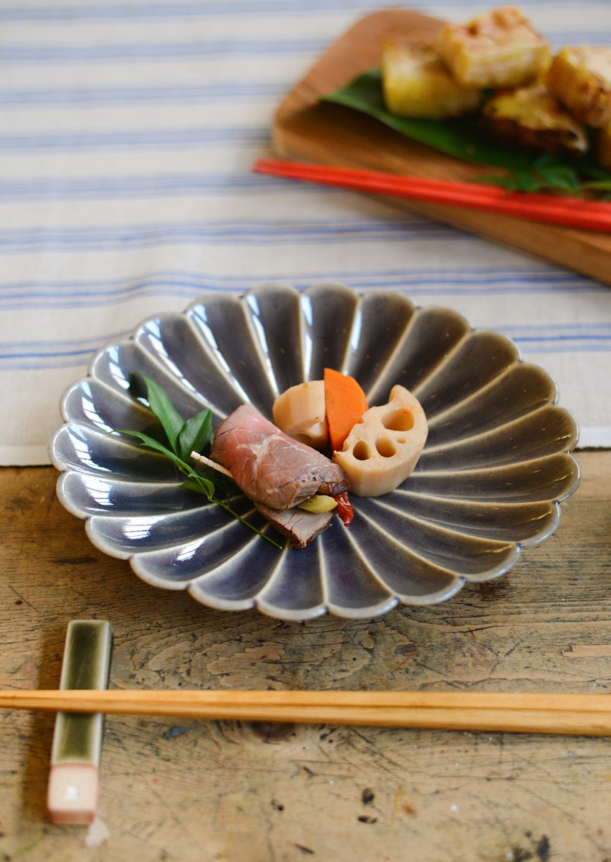 レコメンド :: 植物モチーフの器 :: ブロッサム 6.5寸楕円皿