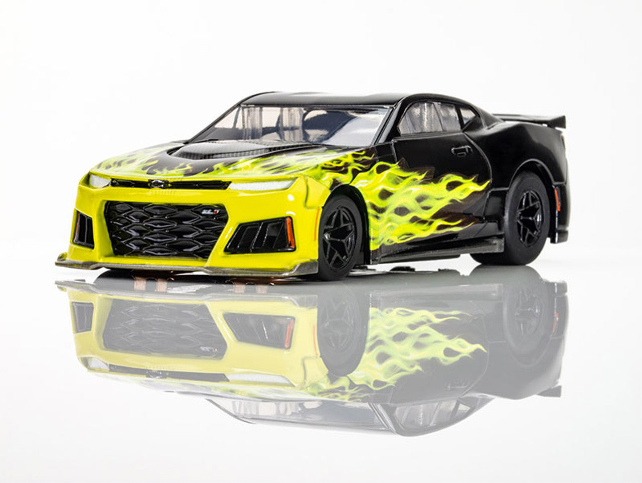 2021 Chevy Camaro ZL1 Wildfire Black-Lime Flame | 22060 | AFX
