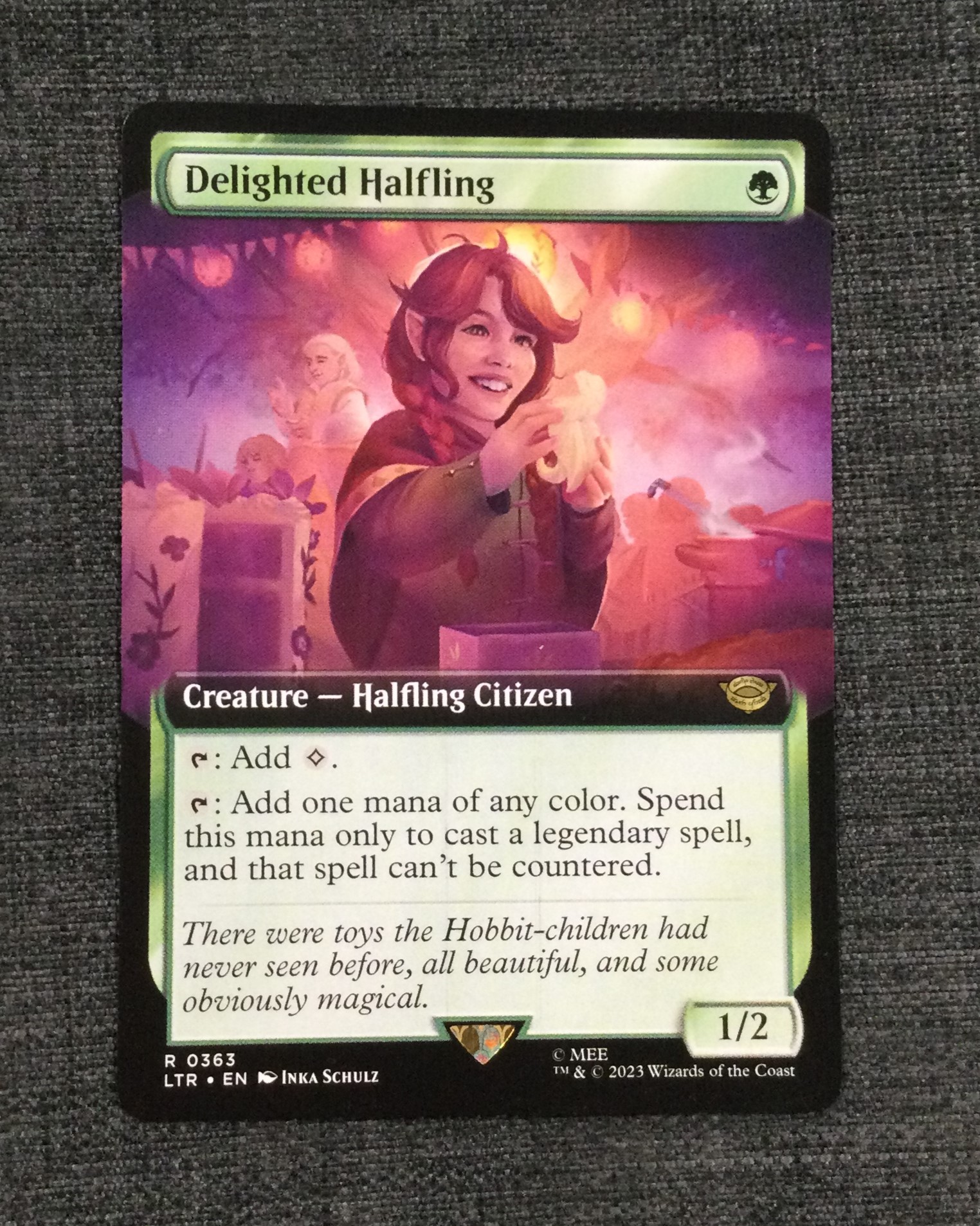 Delighted Halfling (Extended Art) - MTG Proxy Universes Beyond