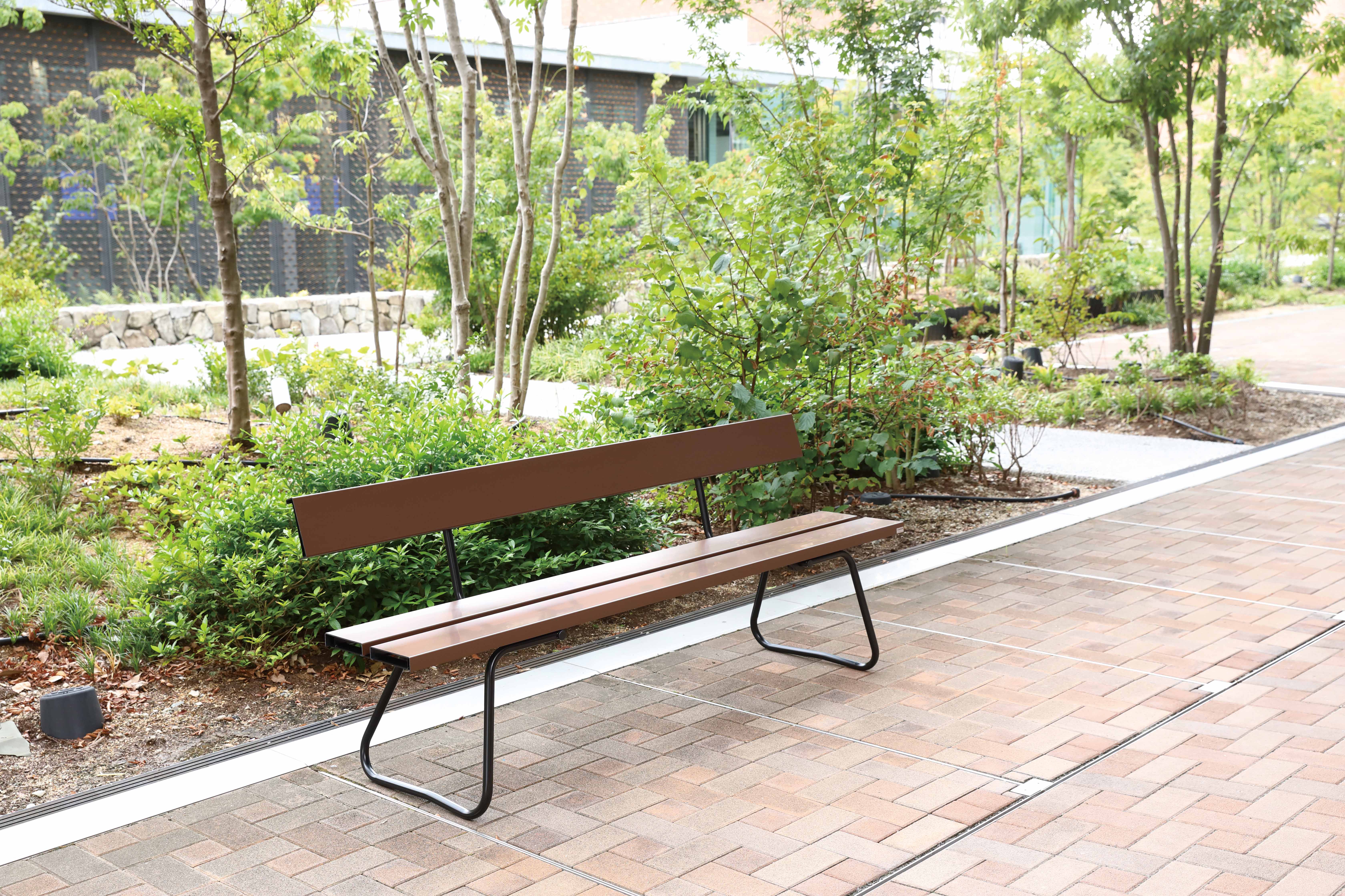 山崎産業株式会社｜樹脂ベンチ（背付）ECO 1800 BR