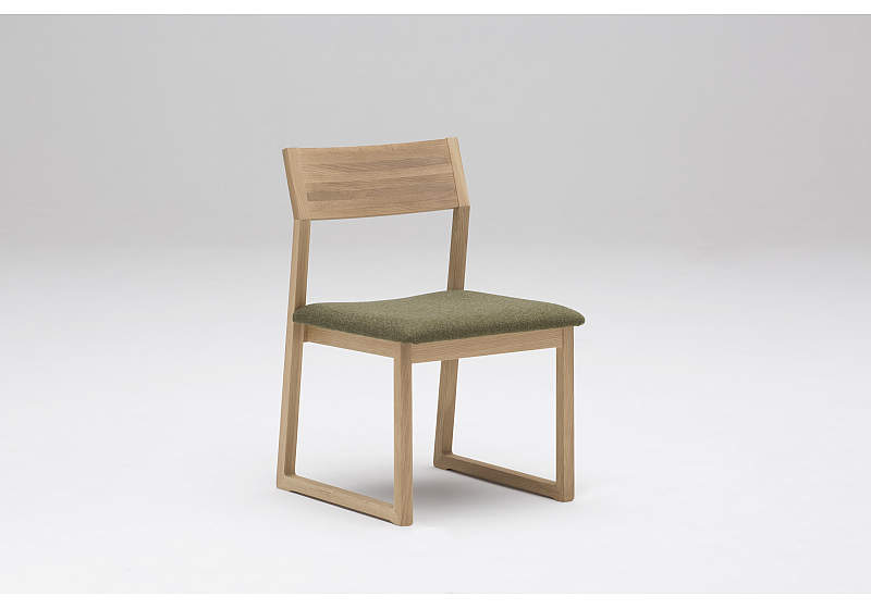 食堂椅子 CB3305E453 | ダイニングチェアー | 家具を探す | カリモク