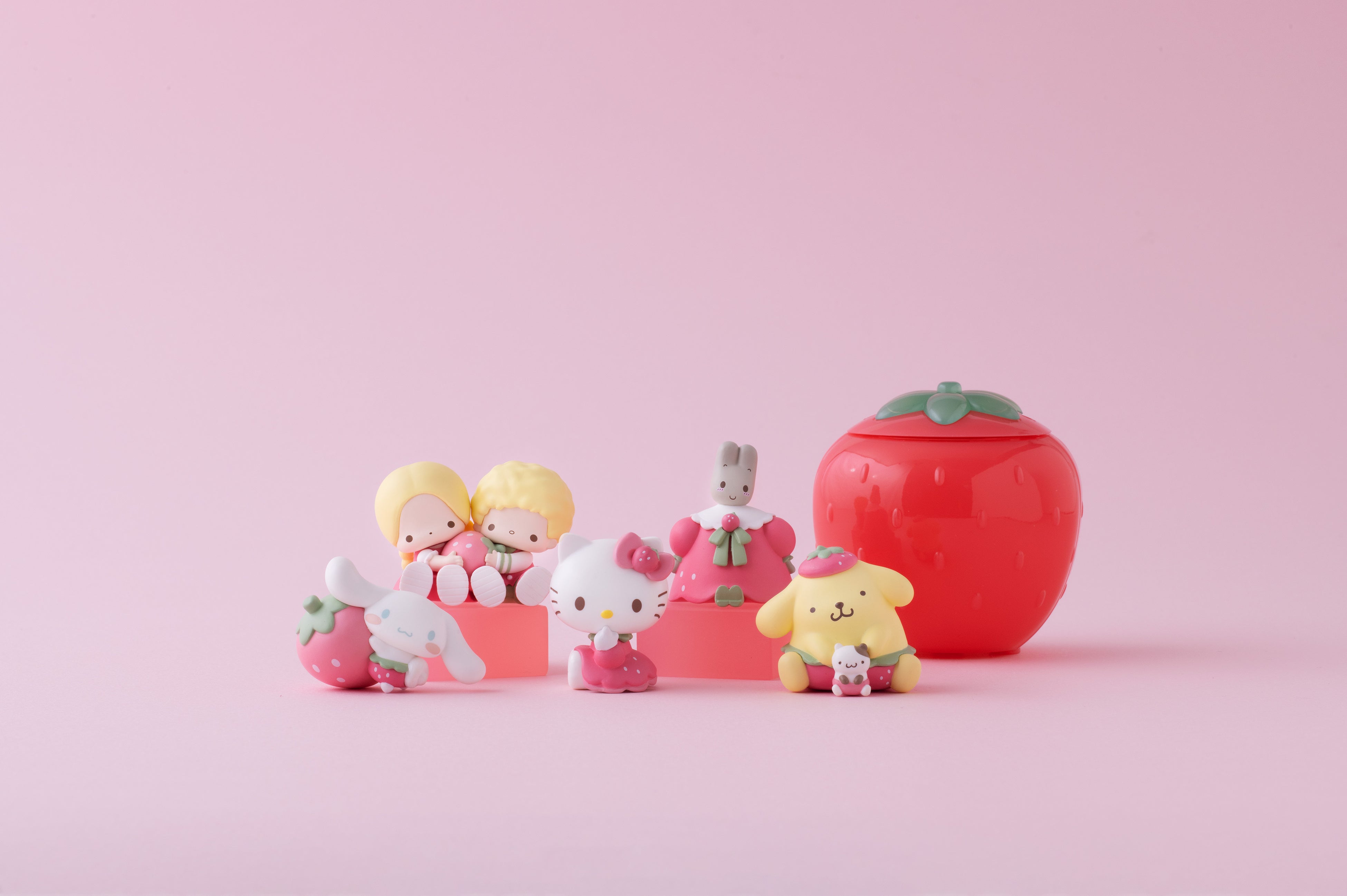 ハローキティ50周年記念ガシャポン® 『サンリオキャラクターズ いちご