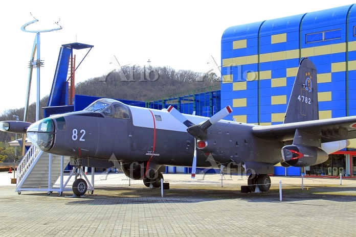 岐阜県 海上自衛隊 P-2J対潜哨戒機 [38386430]の写真素材 - アフロ