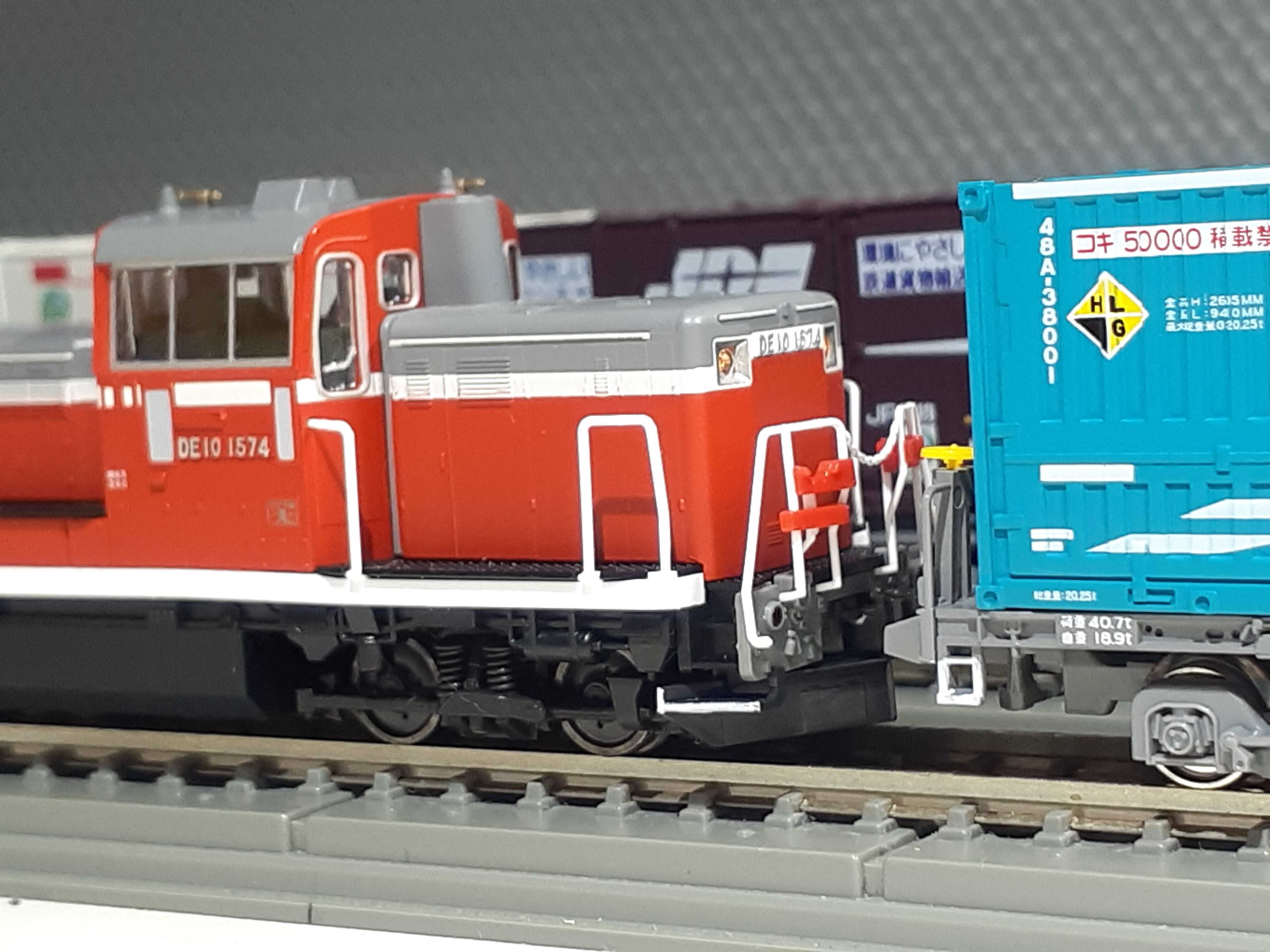 🔴🔵Kato 7011-2 DE10 暖地形 その② - 竹ノ塚総合車両センターのブログ