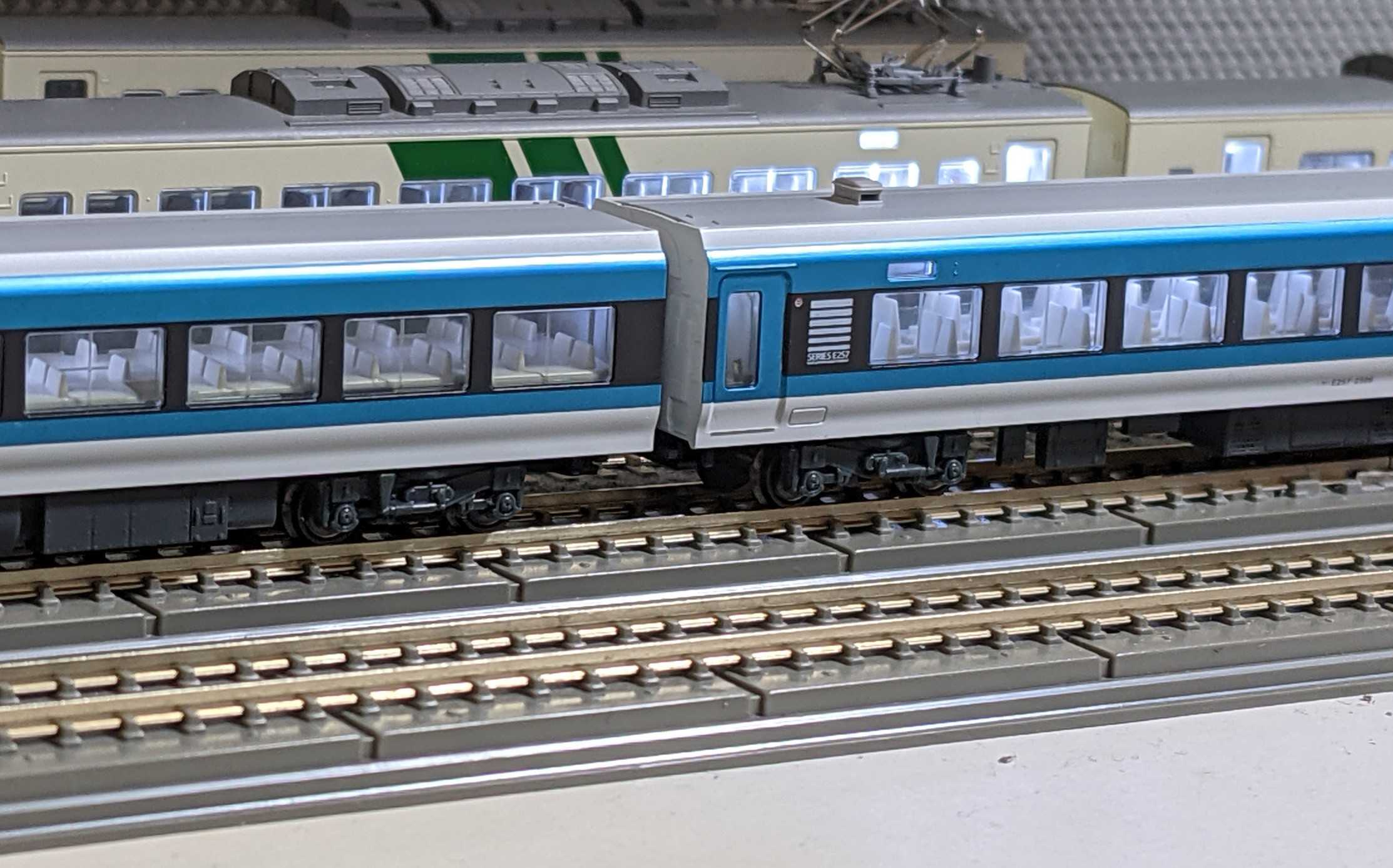 🔵💡kato 10-1614 E257系2500番台[踊り子] 5両 室内灯工事 - 竹ノ塚