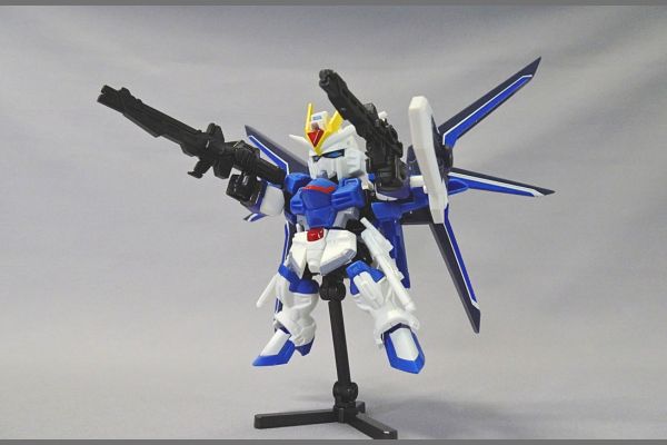 モビリティジョイントガンダム7ライジングフリーダムガンダム組み立て