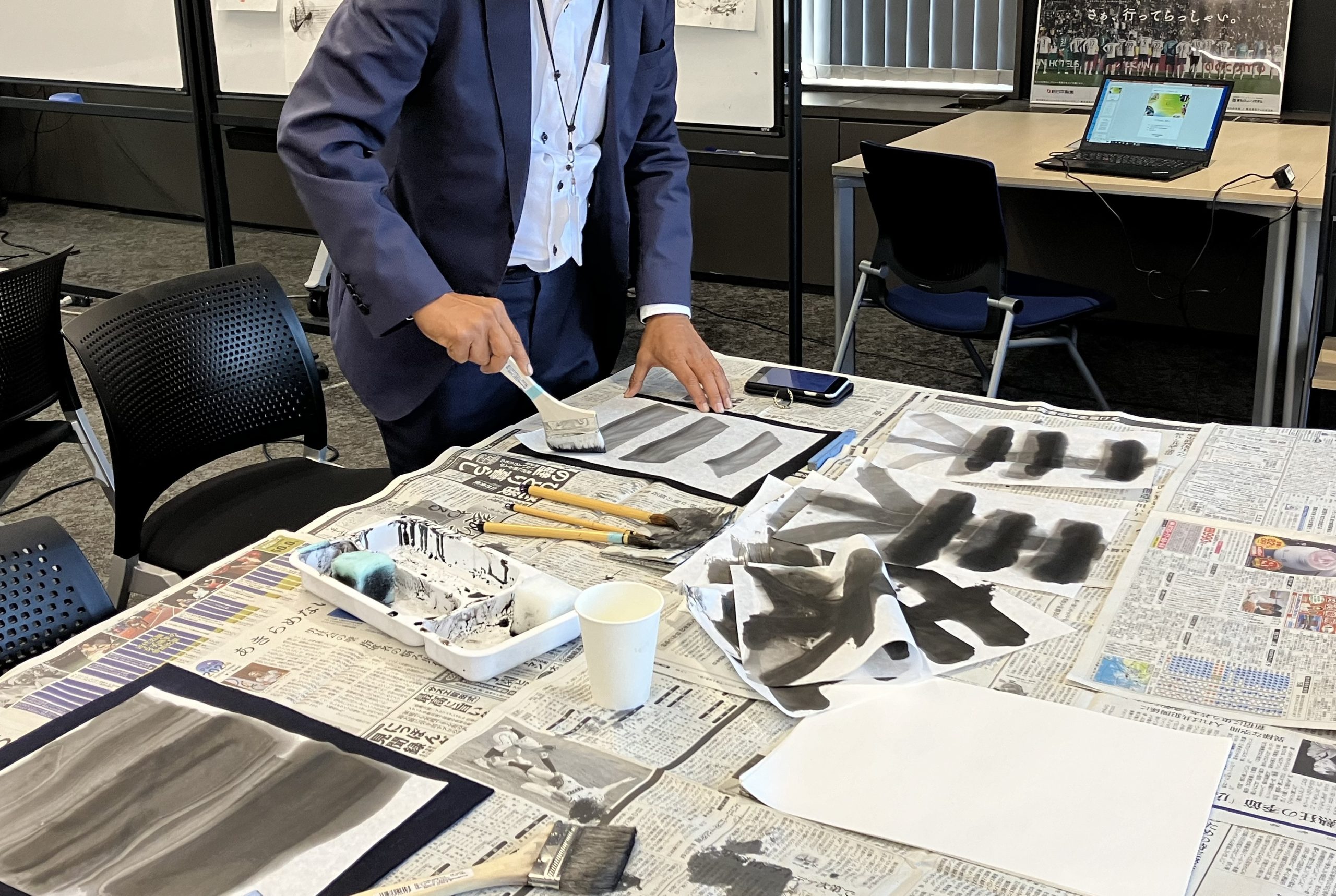 企業向けワークショップ『オフィス DE 墨象』QHubで初開催