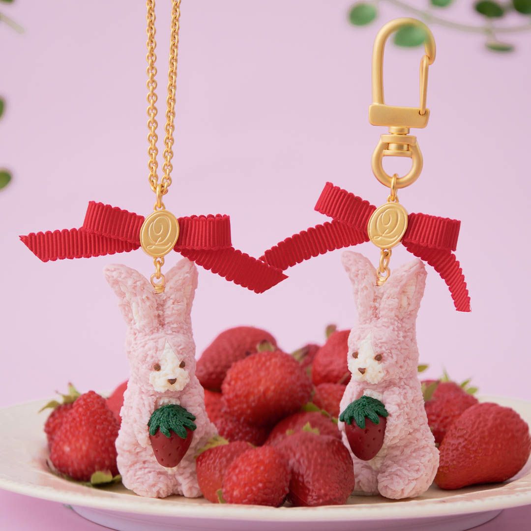 ストロベリーミルクなうさぎ クッキー キーホルダー | Q-pot. ONLINE SHOP