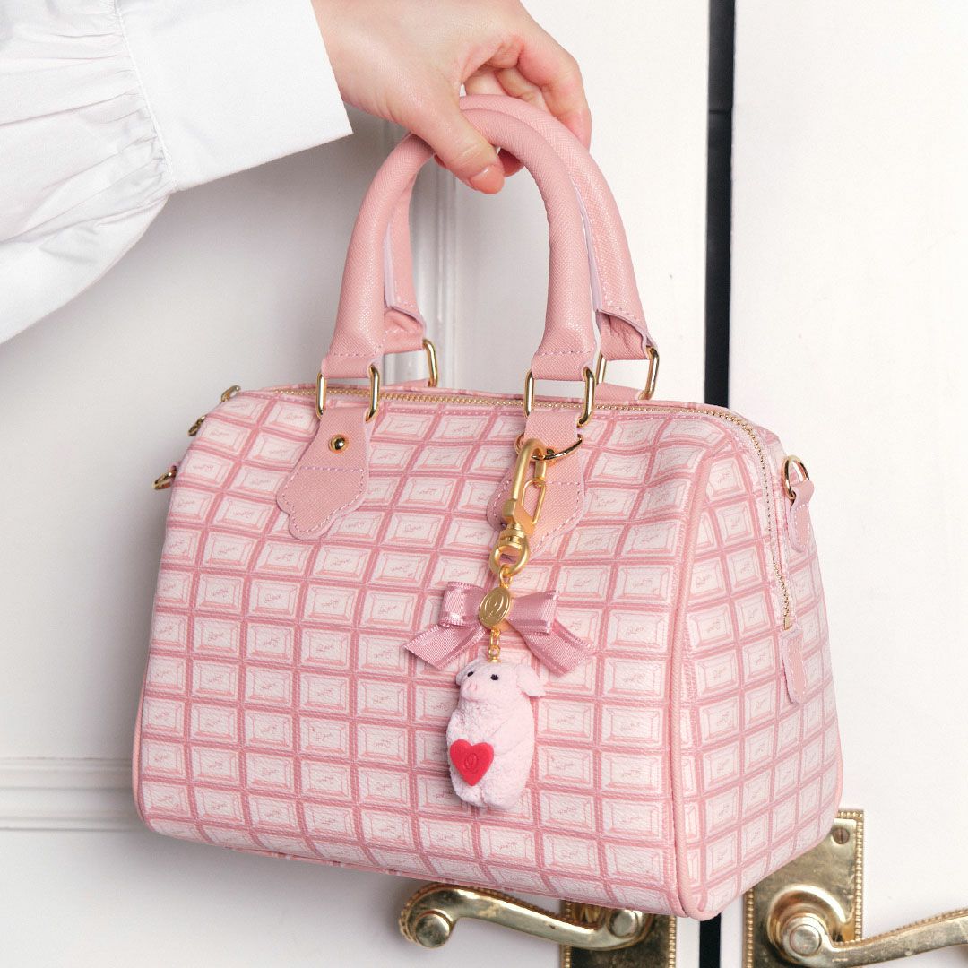 ピンクのコブタ ストロベリークッキー キーホルダー（レッドハート