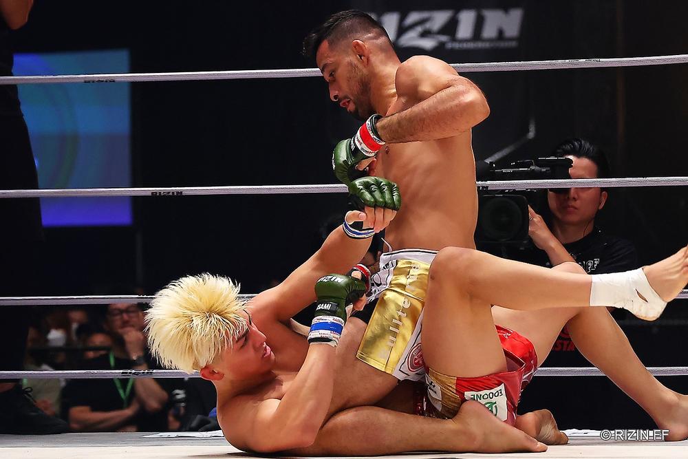 RIZIN】王座剥奪のクレベルが鈴木千裕を腕十字葬で「次タイトルマッチ