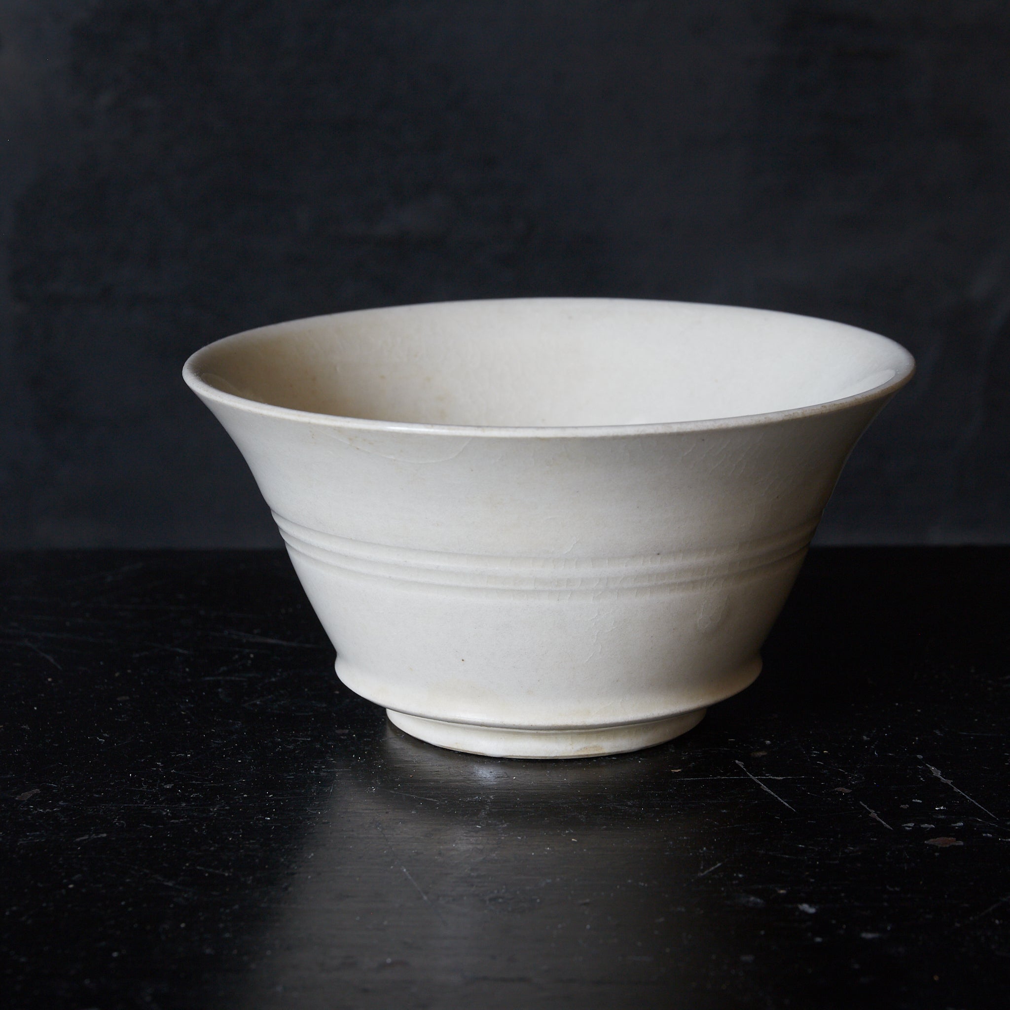 唐代 邢州窯 白磁単耳碗（618–907 CE） | 入蘆花（ロカニイル）