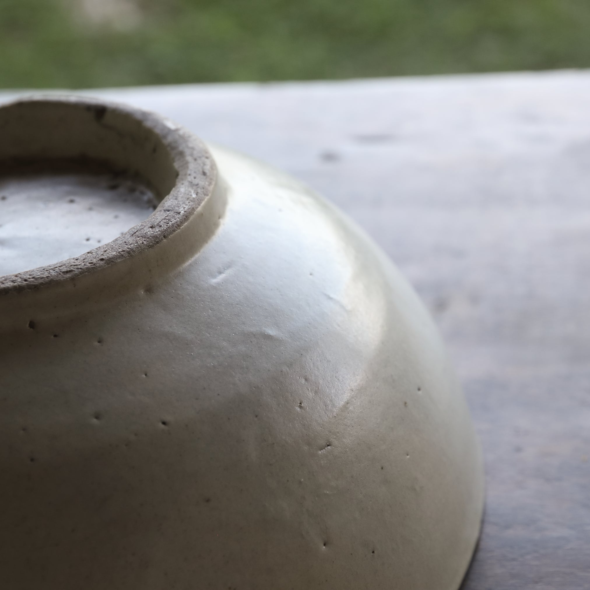 李朝 白磁大碗（1392–1897 CE） | 入蘆花（ロカニイル）