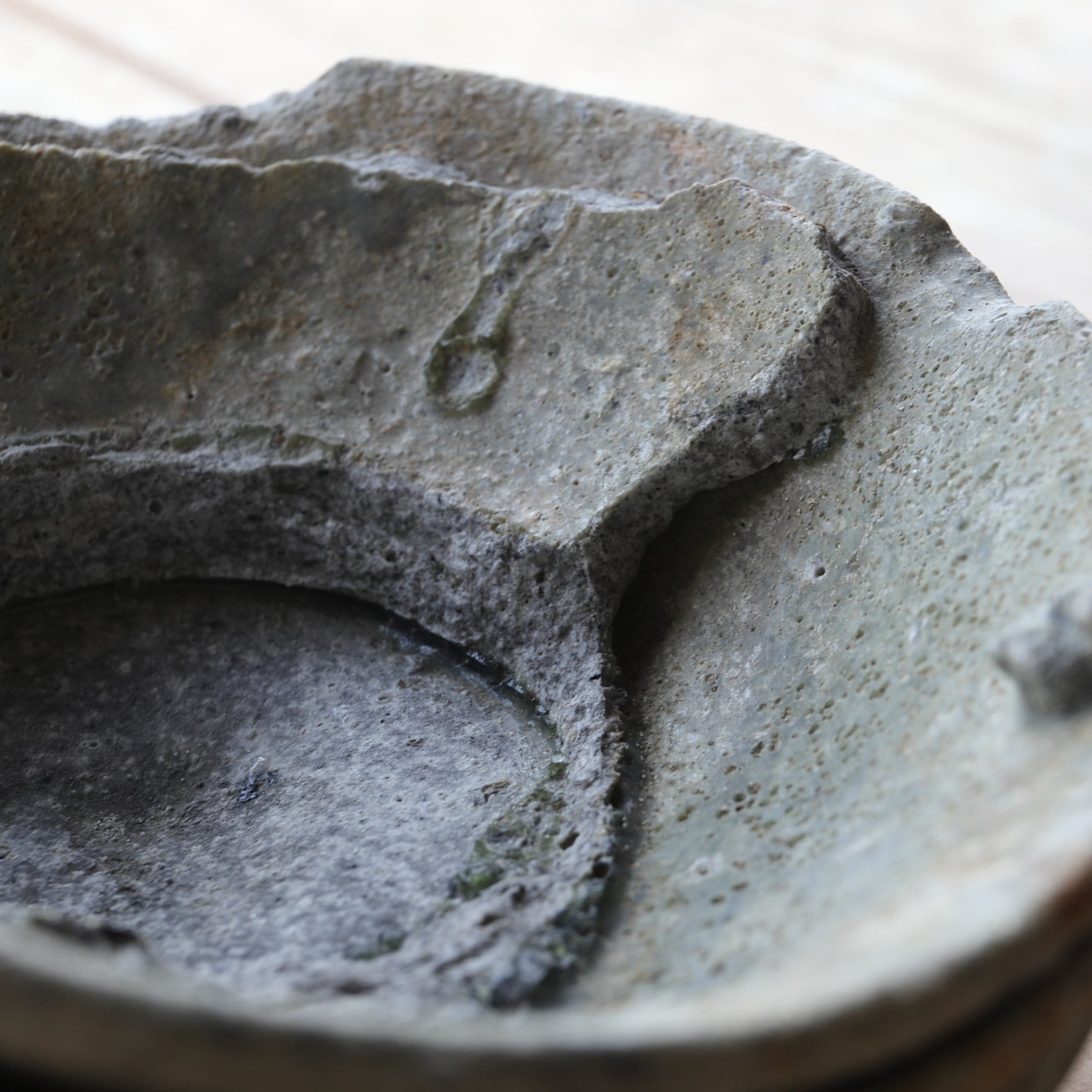 鎌倉時代 古瀬戸 ひっつき山茶碗（1185–1333 CE） | 入蘆花（ロカニイル）