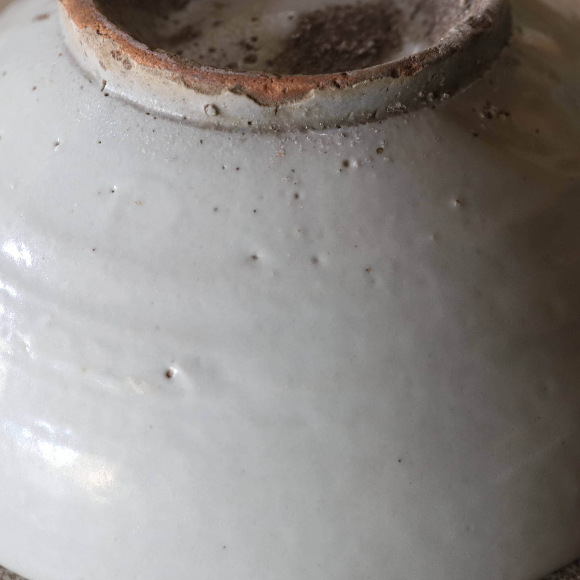 李朝 白磁茶碗 抹茶碗（1392–1897 CE） | 入蘆花（ロカニイル）