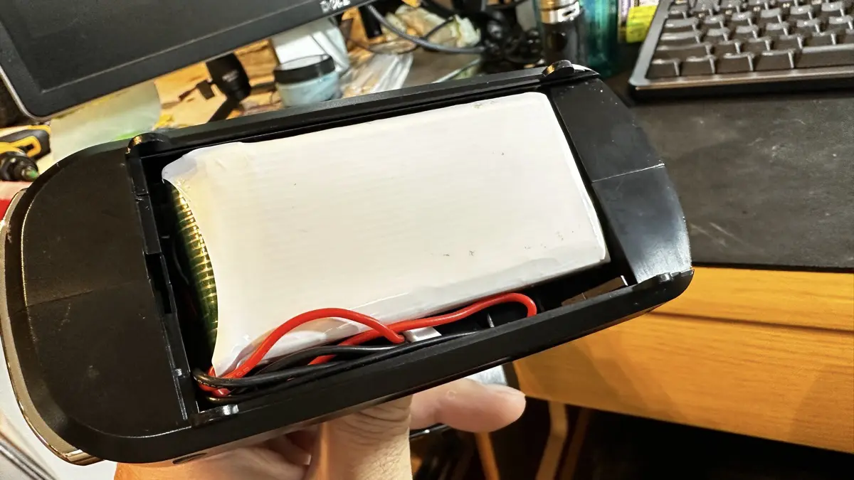 プロポ】RadioLink RC8Xをリポバッテリー仕様に。7.4V 2,800mah を買い