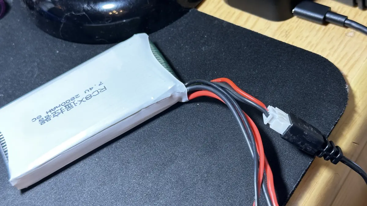 プロポ】RadioLink RC8Xをリポバッテリー仕様に。7.4V 2,800mah を買い