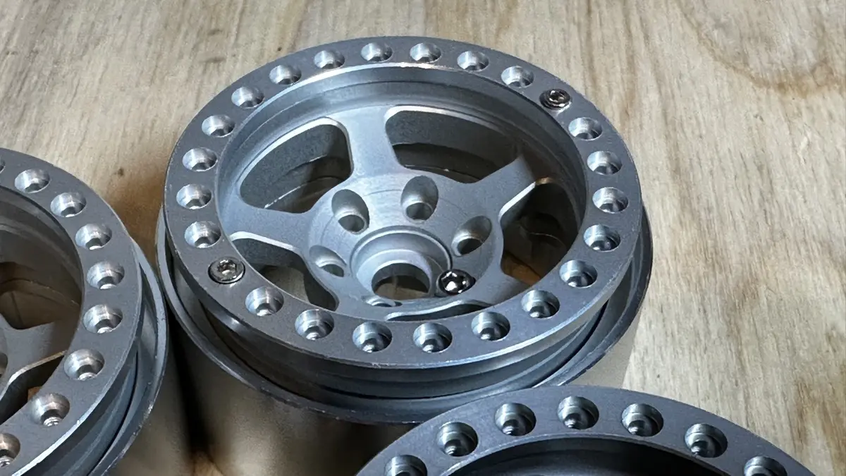 タイヤ】プロライン Trencher 1.9 プレデーター を アリエクスの安