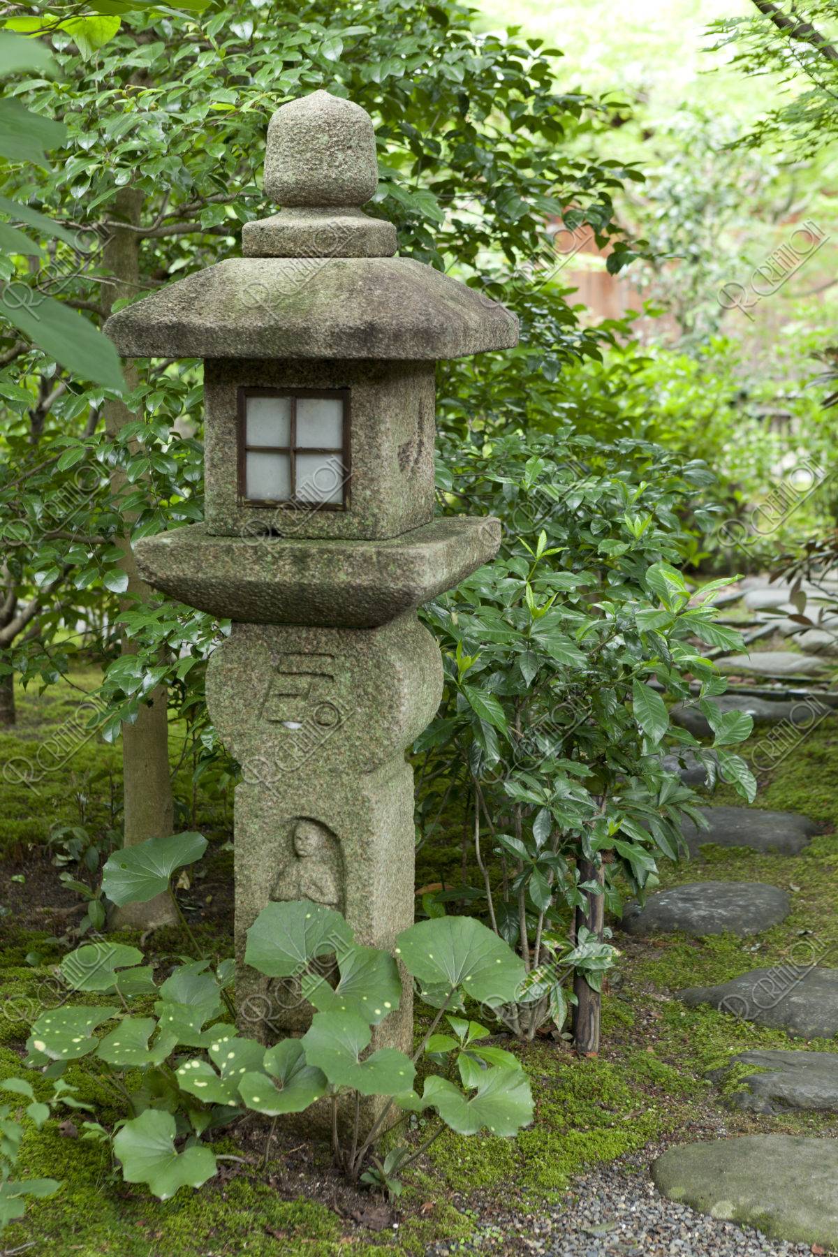 石灯篭鑑賞用35 石灯篭鑑賞用35 天然自然石・石灯篭・露地