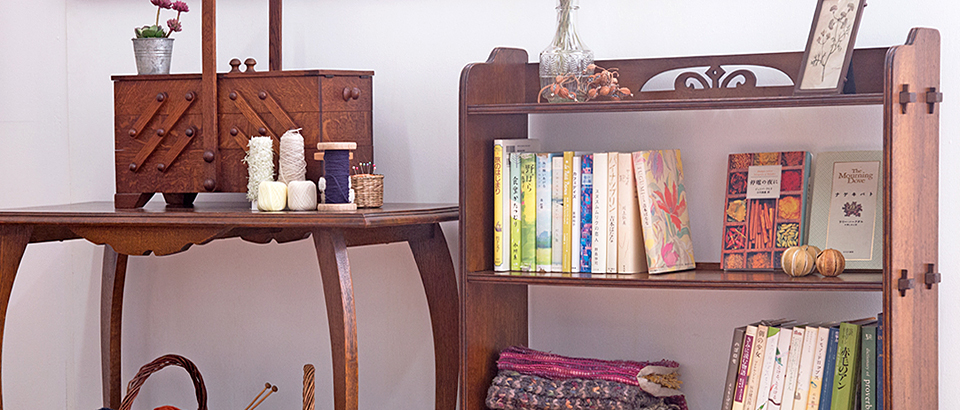 アンティーク本棚をインテリアにおしゃれに取り入れるコツ