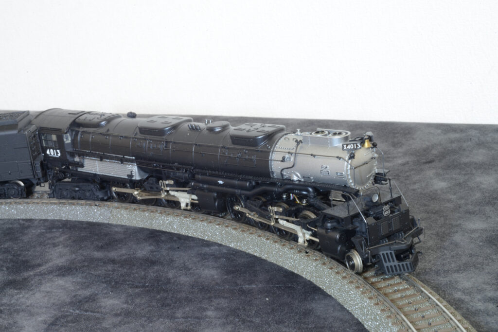 欧州の鉄道模型（HOゲージ）の小径カーブ通過対策の実例 – The