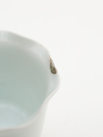 古伊万里白磁猪口 (江戸中期) 向付 小 – RECTOHALL