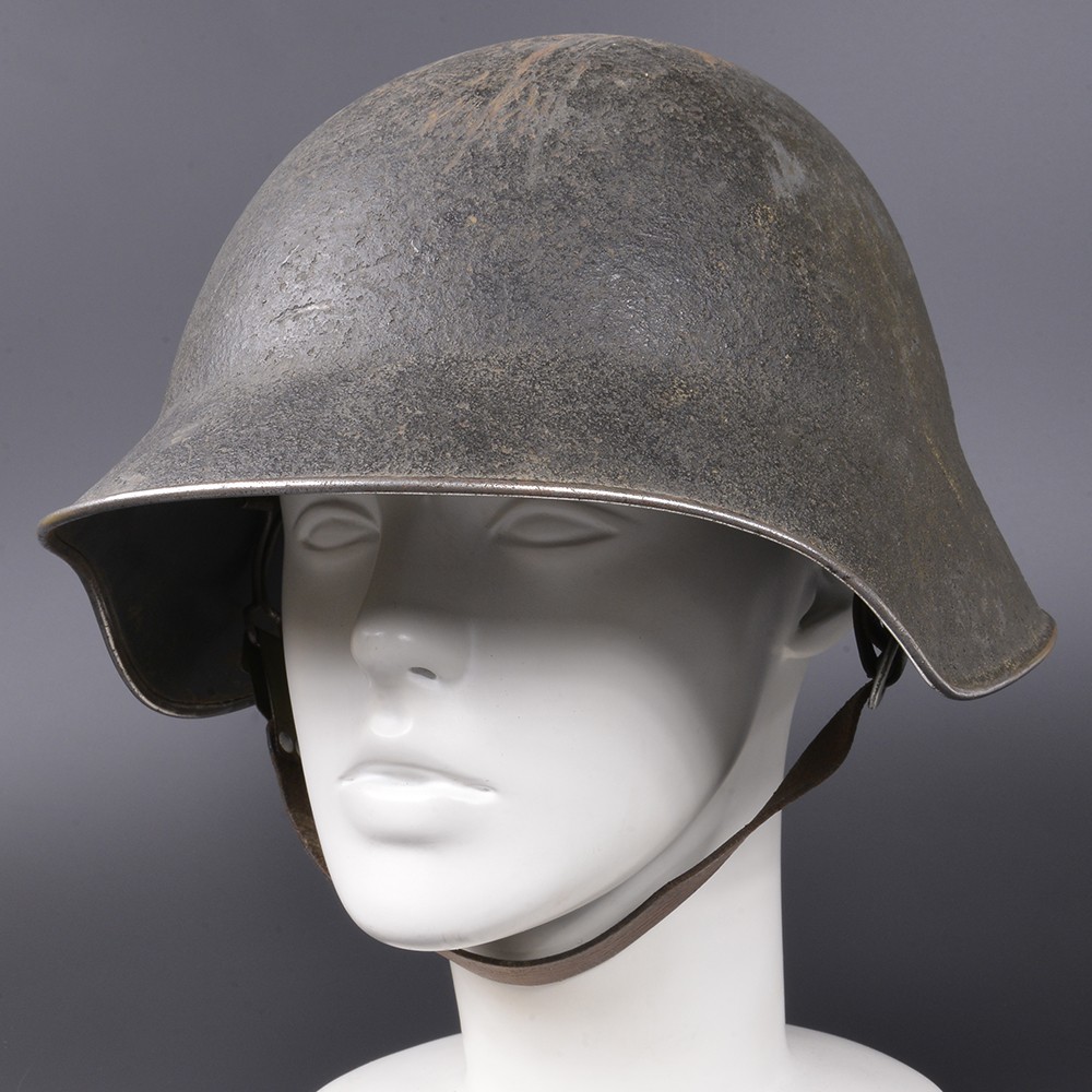 スイス軍放出品 スチールヘルメット M18 第二次世界大戦 | ミリタリー