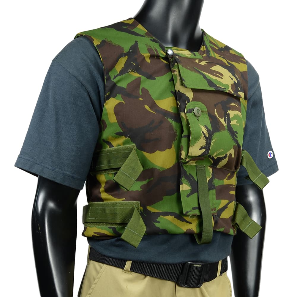 イギリス軍放出品 ボディアーマー 陸軍 ベルクロ式 背部ポケット付き