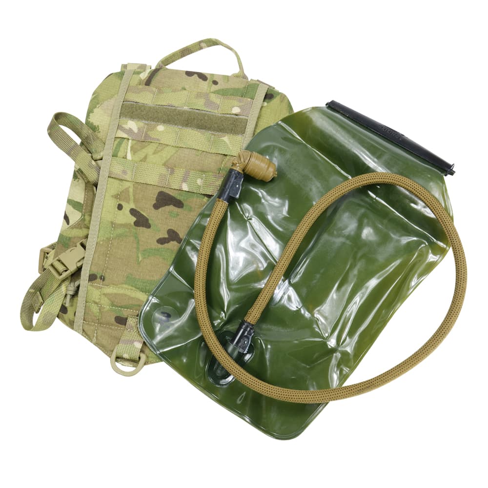イギリス軍放出品 ハイドレーションキャリア Virtusシステム MTP迷彩