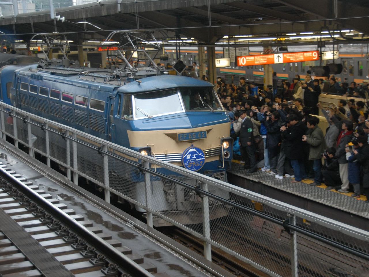 カシオペアで大炎上…なぜ異常すぎる“鉄道マニア”は急増したのか？ 鉄道