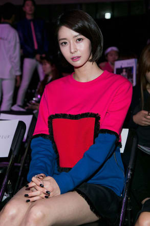 写真】セクシーな胸元…韓国ドラマ『梨泰院クラス』で人気上昇、クォン