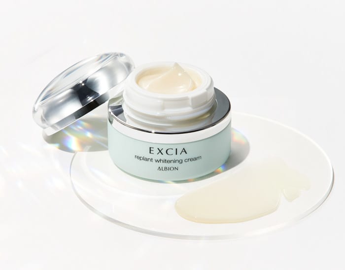 アルビオン最新美白の「エクシア ブライトニングライン」で自分史上
