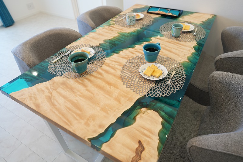 レジンテーブル専門店 RESIN-SPACE｜本物を求める方へ