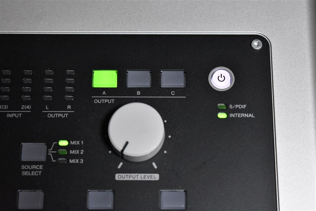 トップパネルのコントローラーが便利なSteinbergのオーディオI/F