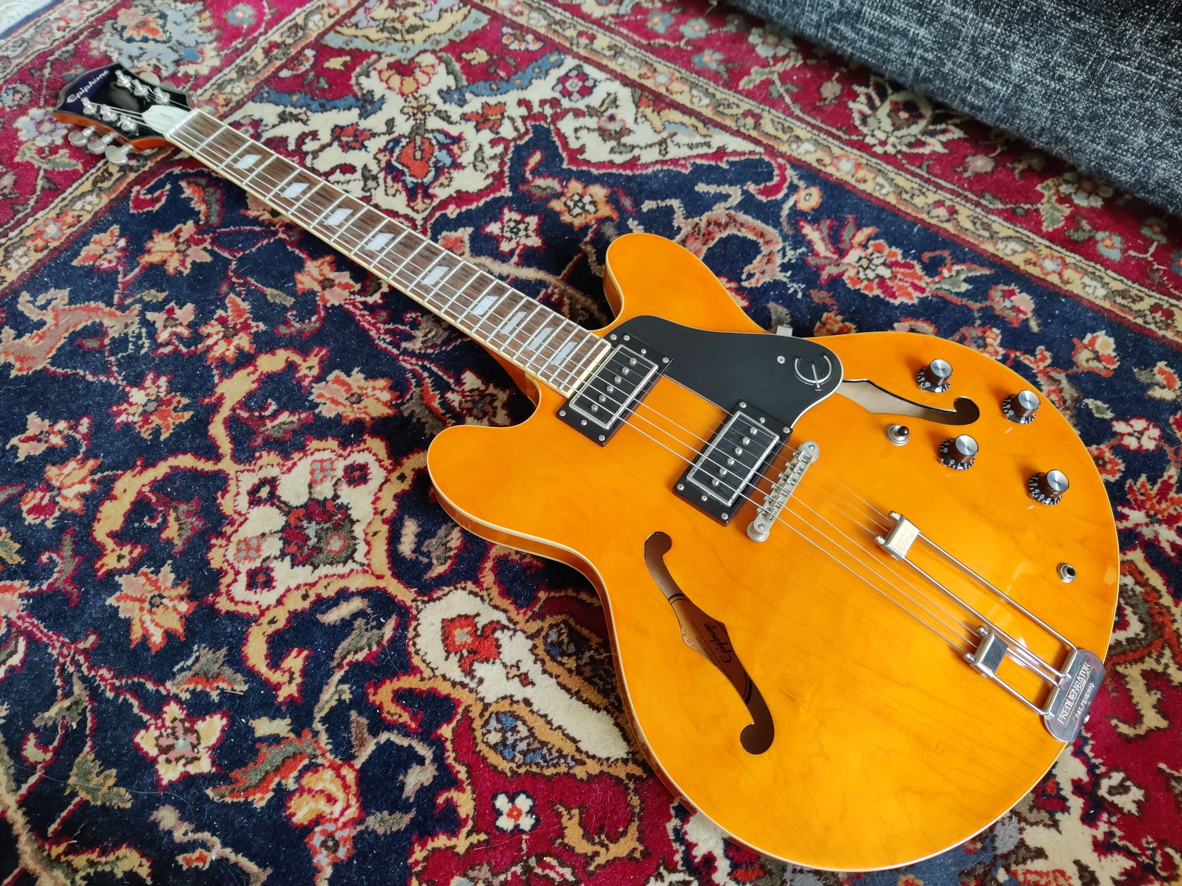 Epiphone Nick Valensi Riviera – Rinkies Guitars