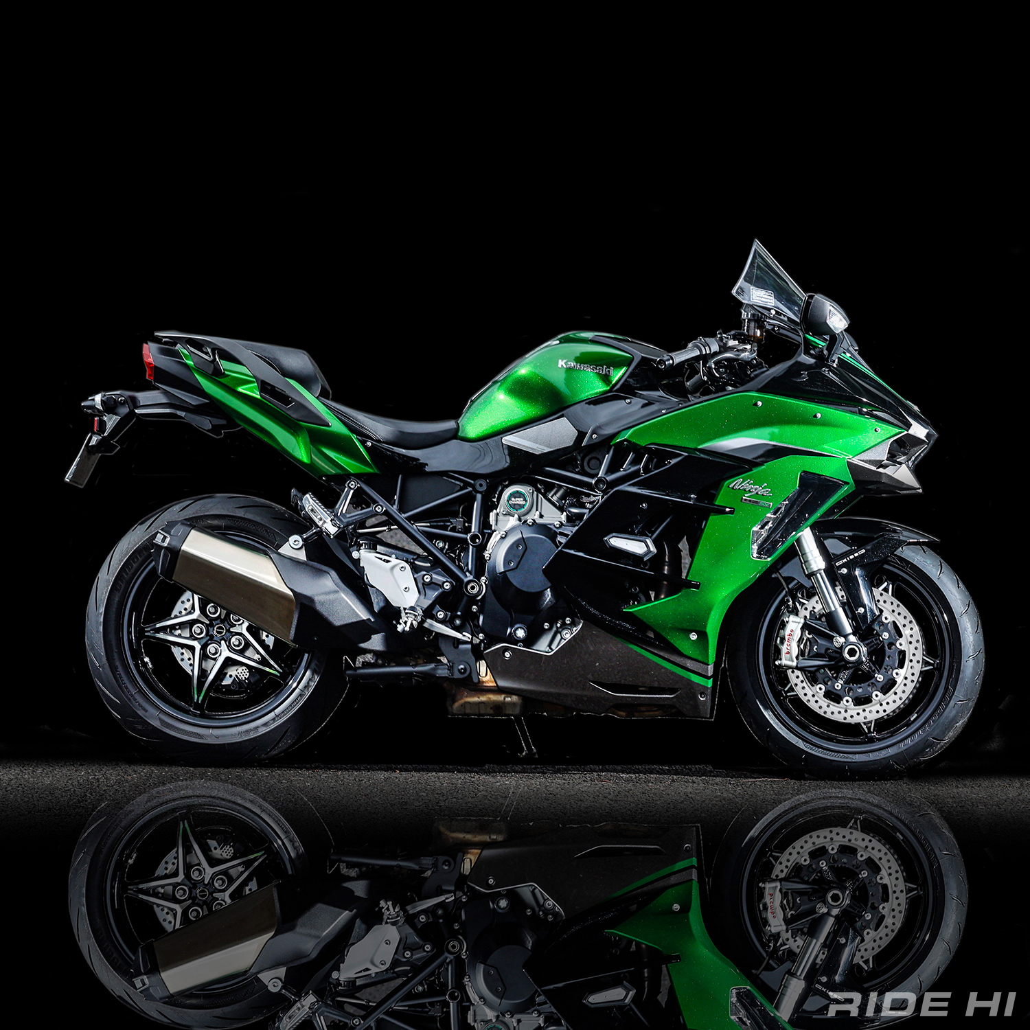 豊かな時間をもたらしてくれる上質なグランドツアラー【Ninja H2 SX