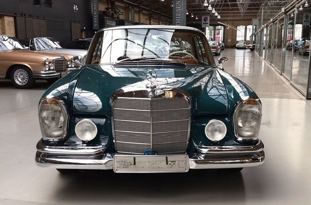 メルセデス・ベンツ 250 SE COUPE 欧州中古ストック情報 : オート