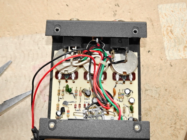 PROCO RAT2の修理（その1）: ナンチャッテ技術者の凸凹日記