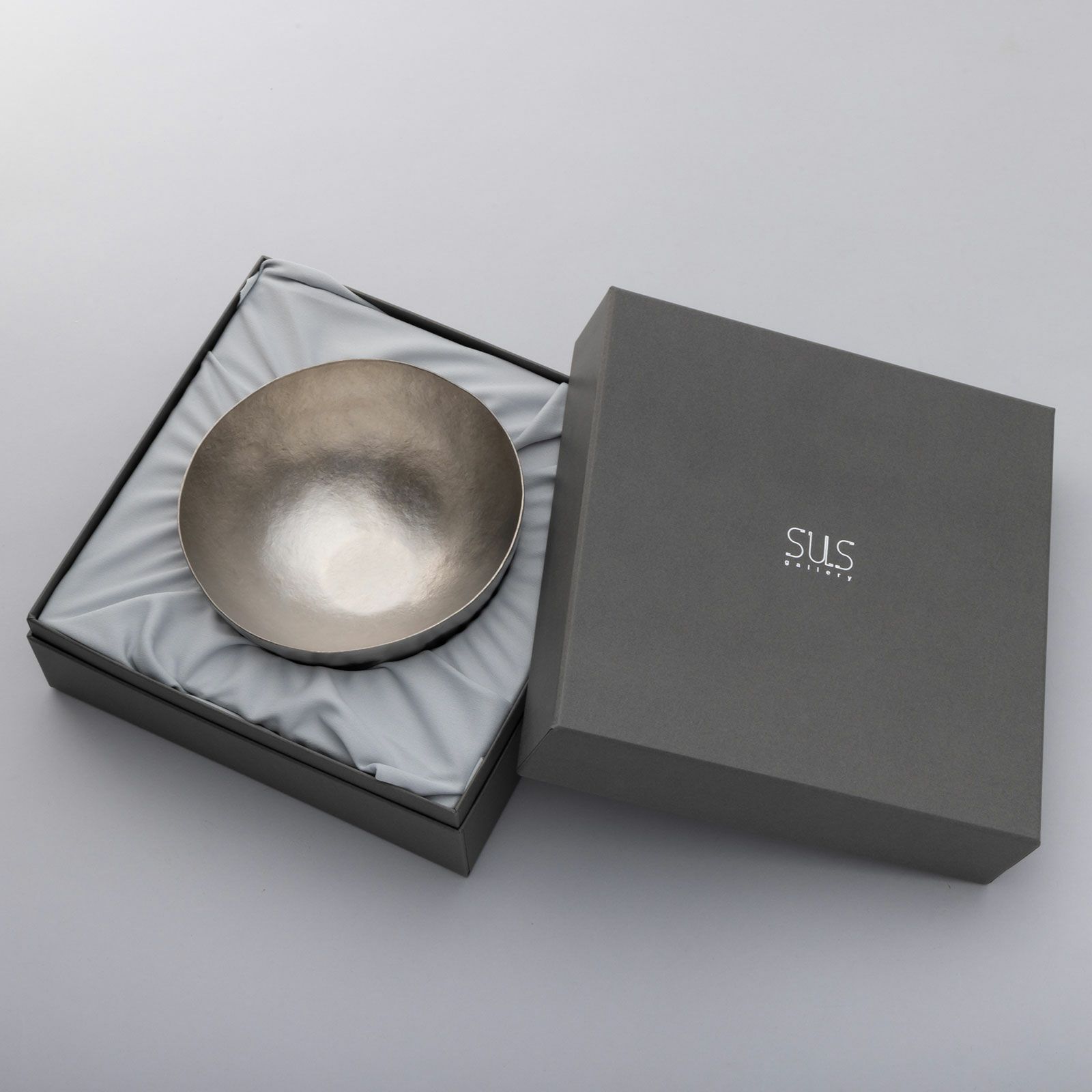 SUSgallery/サスギャラリー】真空二重チタンボウル M セピア 700ml