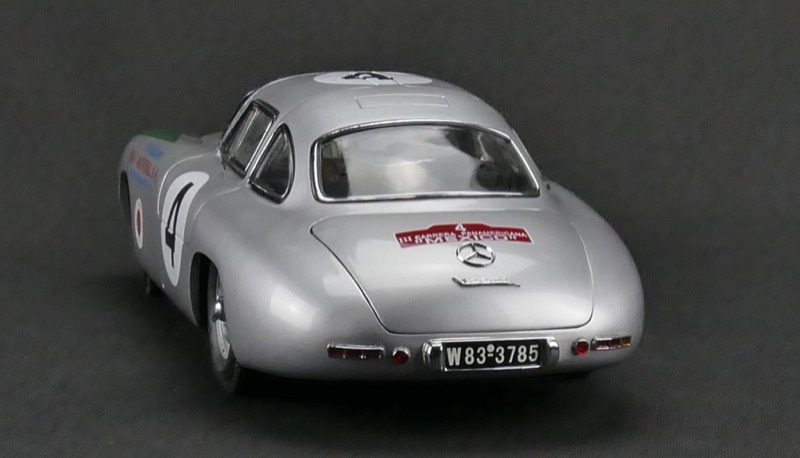 CMC 1/18 メルセデス-ベンツ 300SL パナメリカーナ 1952 M-023