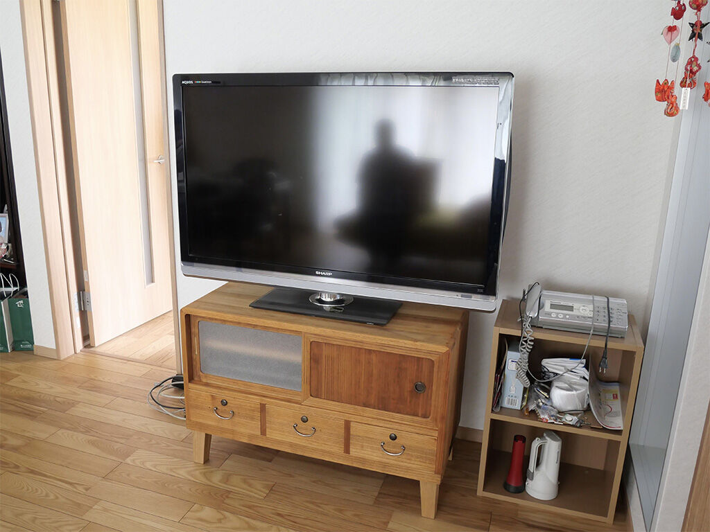 戦前からの桐タンスをテレビボードにリメイク！古家具の良さを残して