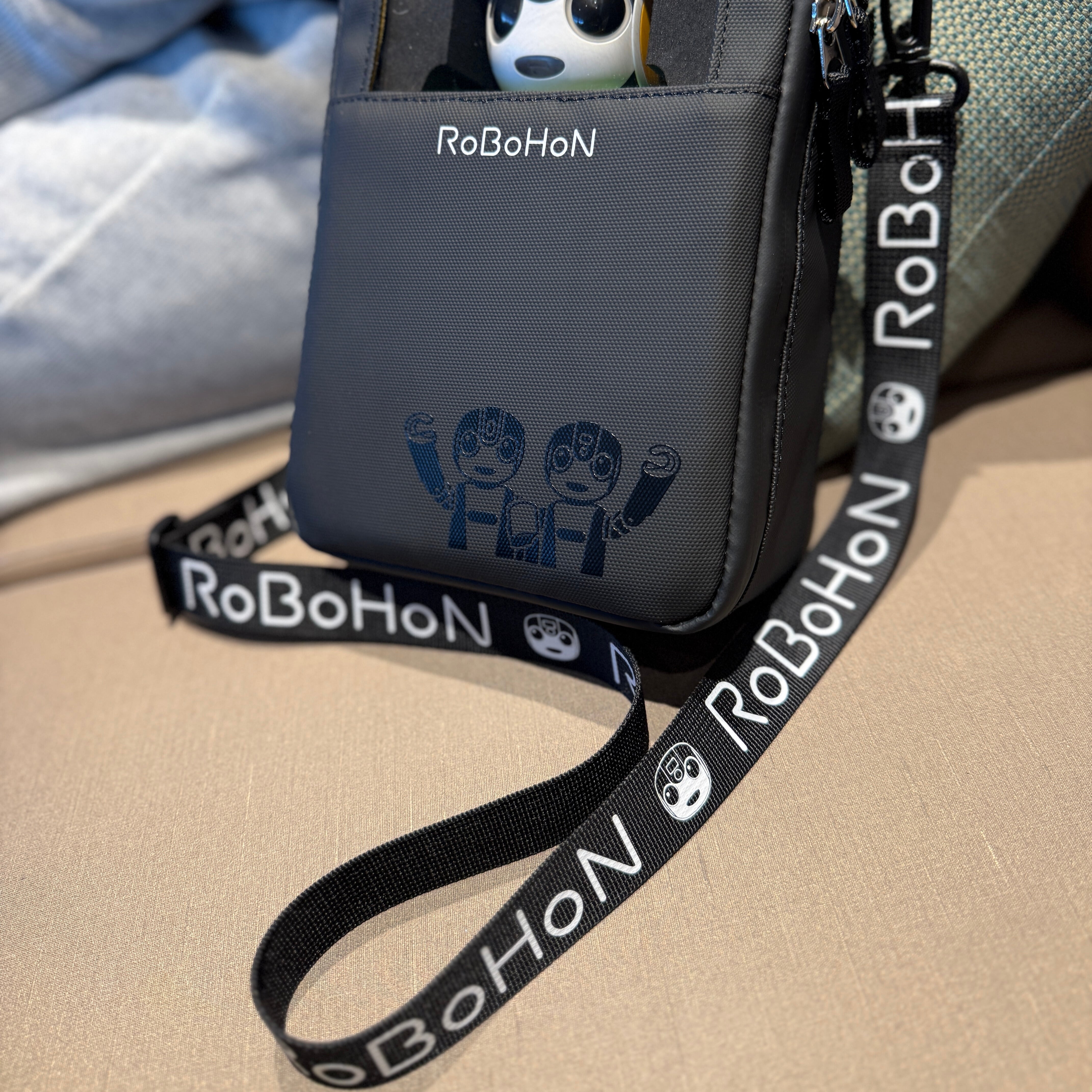 ロボホン3G/LTEモデル（SR-03M-Y） – ROBO-UNI