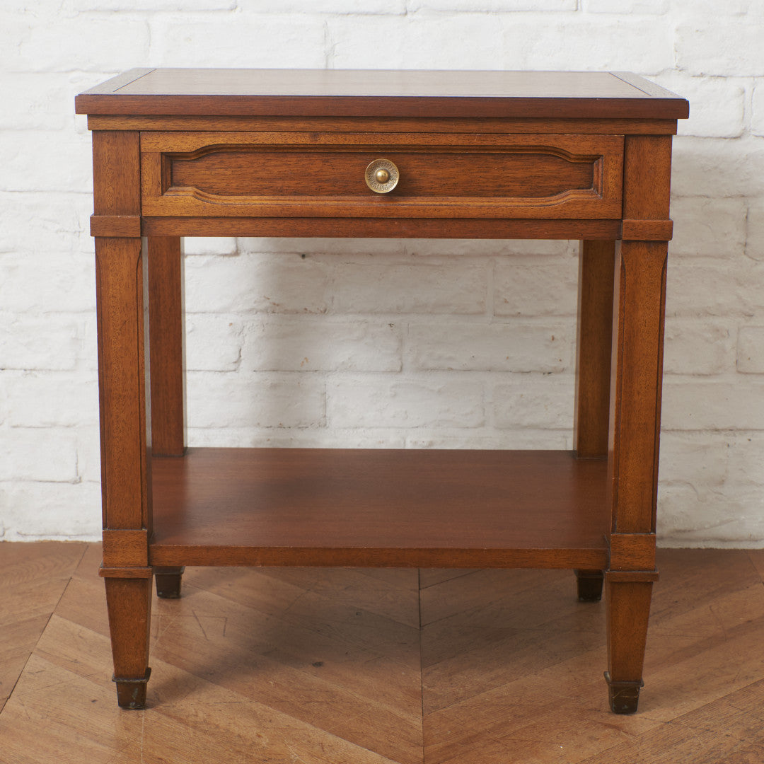 TRIUNE ナイトテーブル – rocca rocca