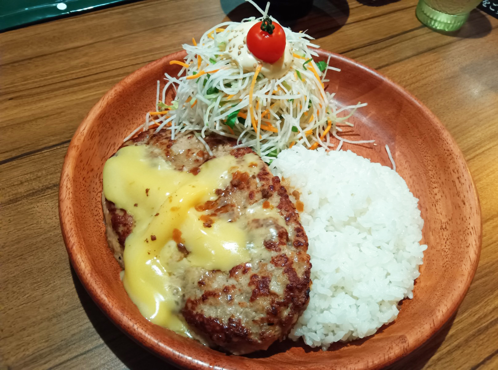 衝撃】びっくりドンキーの「例の皿」を買ってみた！ そのお値段なんと