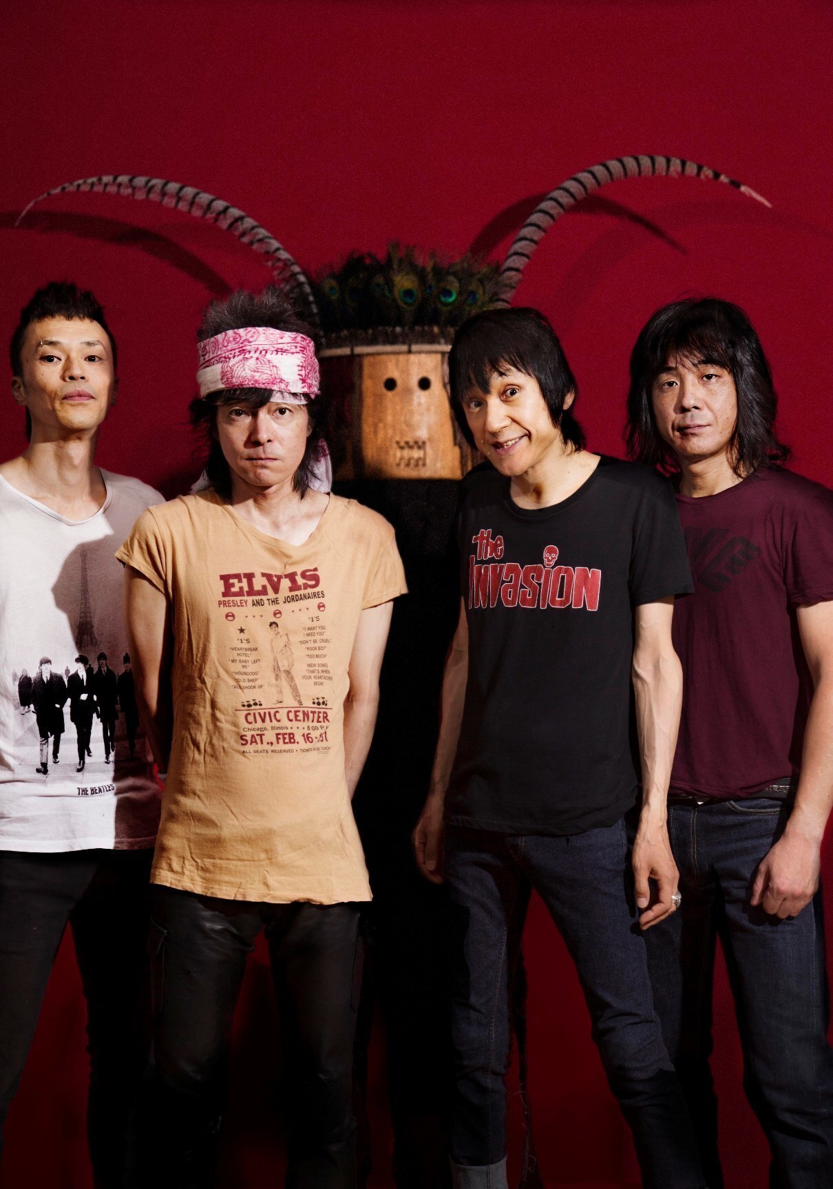 ザ・クロマニヨンズ、新曲MVは巨大ヨシオ襲来！ (2015/09/09) 邦楽