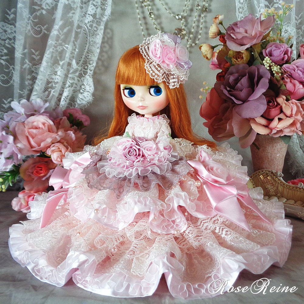 ドールアウトフィット・ドールドレス。ベルサイユの薔薇をイメージした