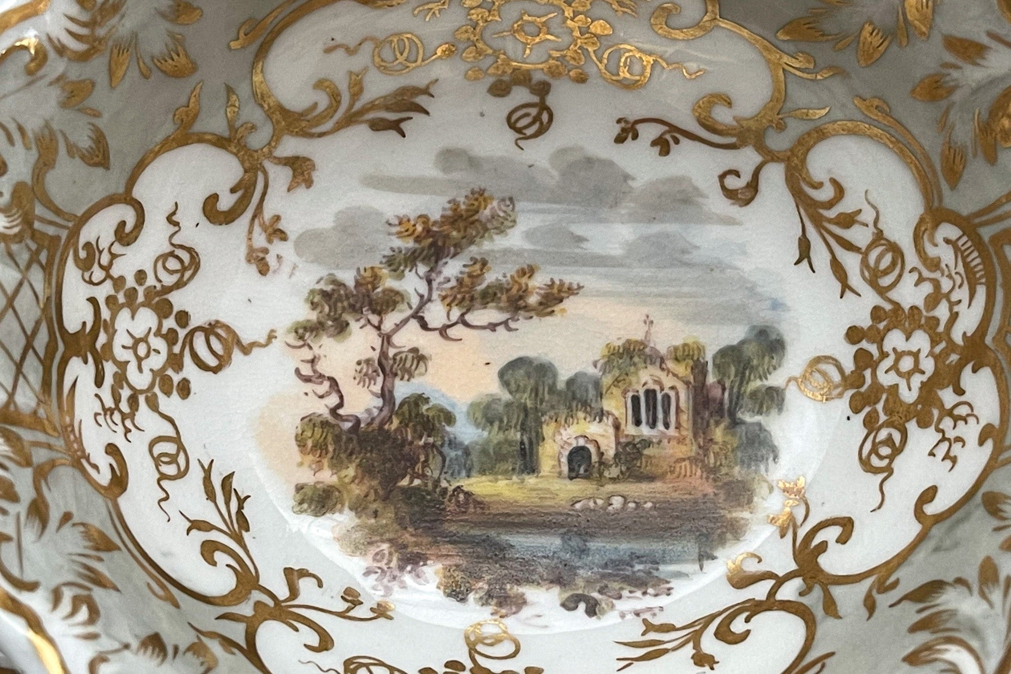 コールポート アデレードシェイプ 風景画のカップ&ソーサー – Rose