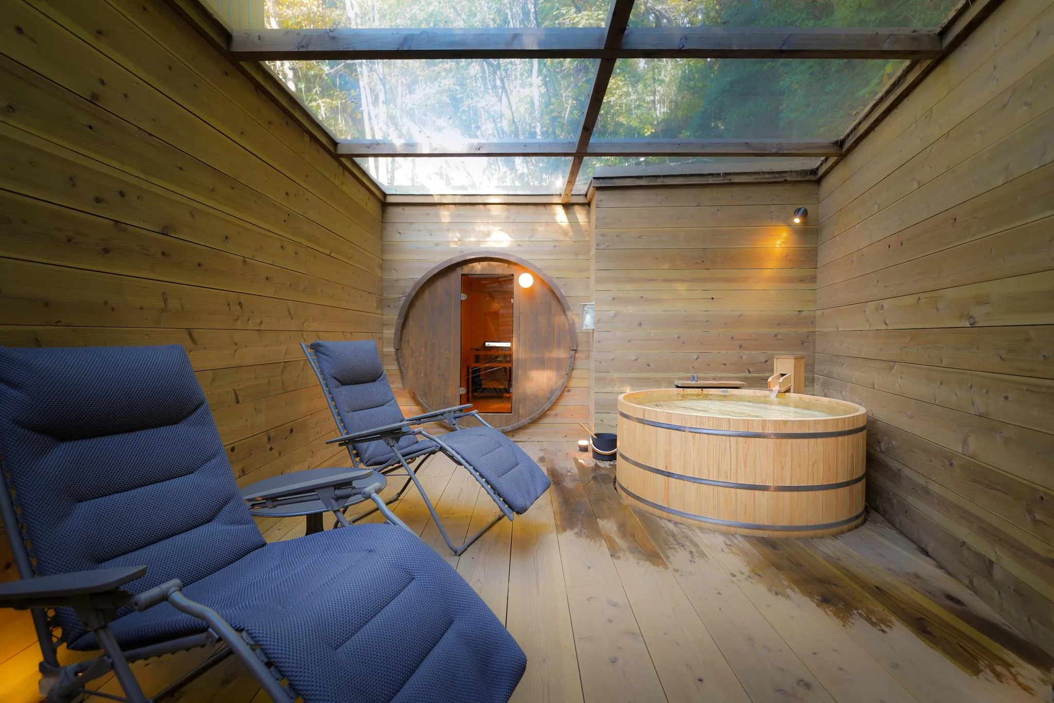 THE BASE GLAMPING YUGAWARAの宿泊予約はRelux（リラックス）