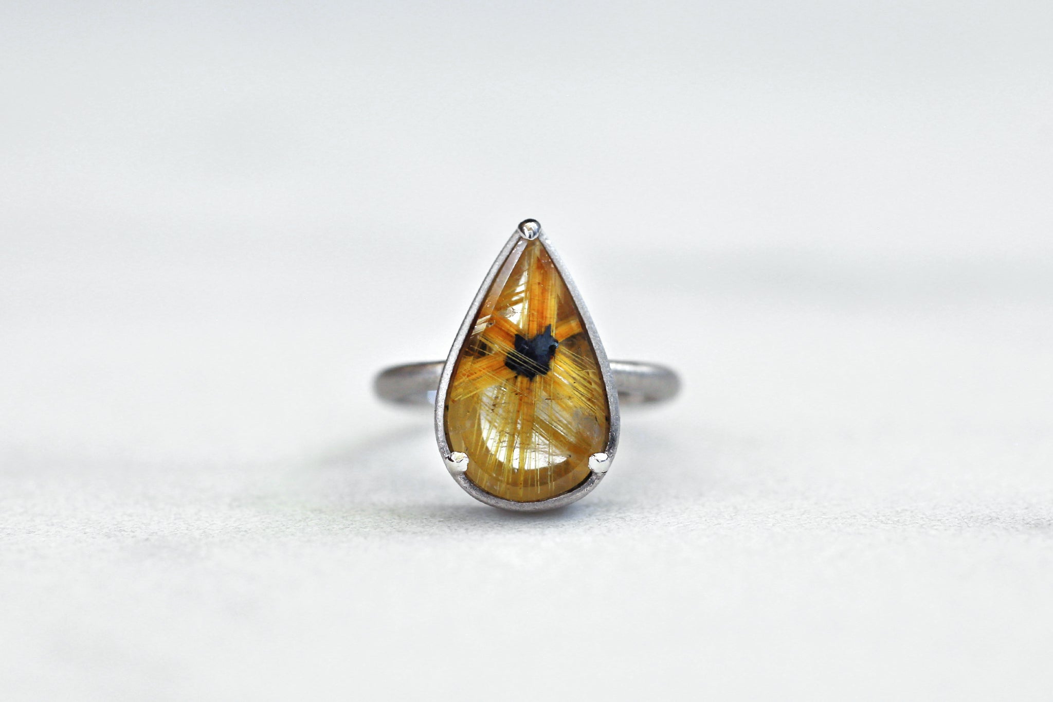 スターバーストルチルクォーツリング– Ryui