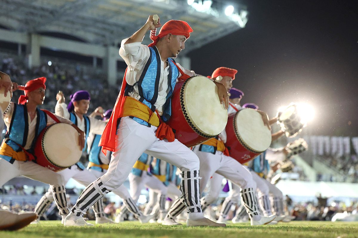 勇壮で迫力満点、演舞熱く 第70回全島エイサー 本祭に15団体 大トリは